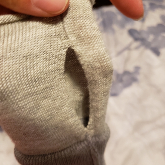 Lululemon longsleeve shirt size 6. - Picture 6 of 7